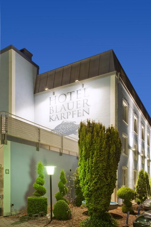 Hotel Blauer Karpfen Oberschleissheim Exterior foto