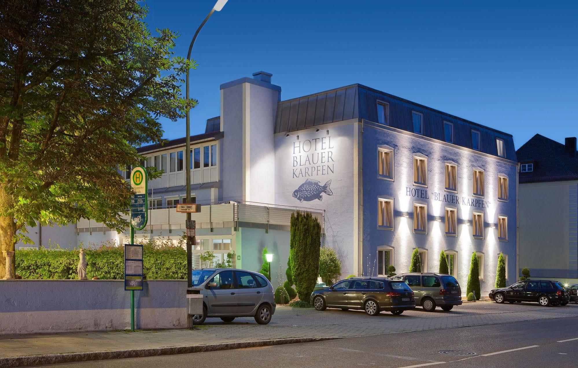 Hotel Blauer Karpfen Oberschleissheim Exterior foto