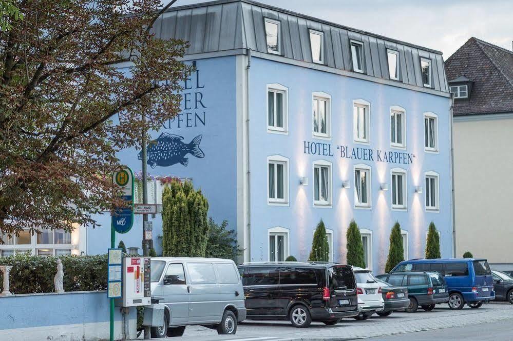 Hotel Blauer Karpfen Oberschleissheim Exterior foto